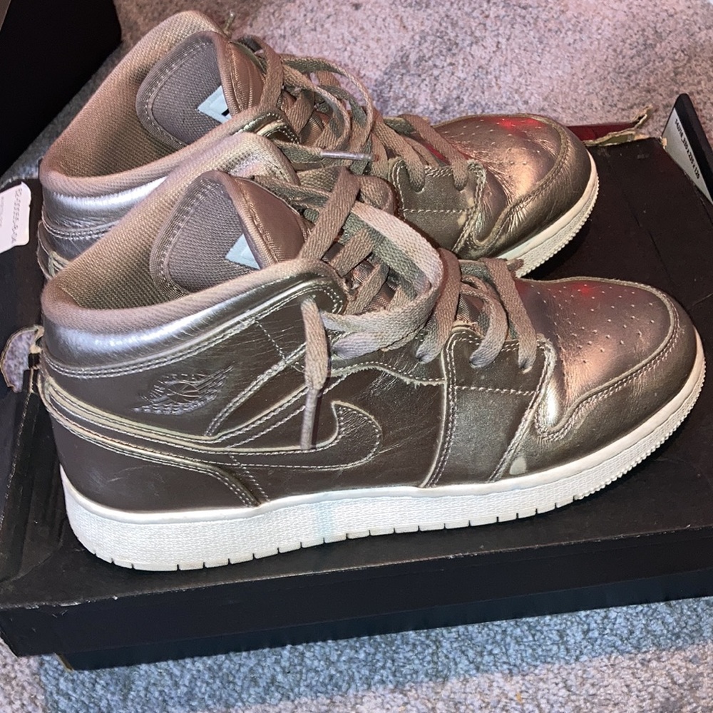 Jordan 1 Mid Sepia Stone GS size 7
